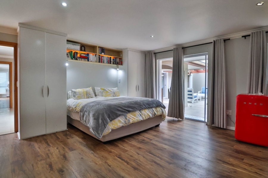 6 Bedroom Property for Sale in Pezula Golf Estate Western Cape